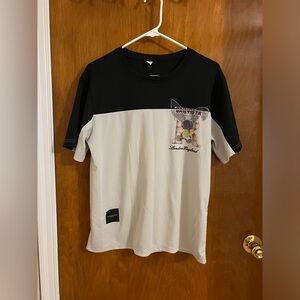 Men's Black and Cream Graphic T-Shirt